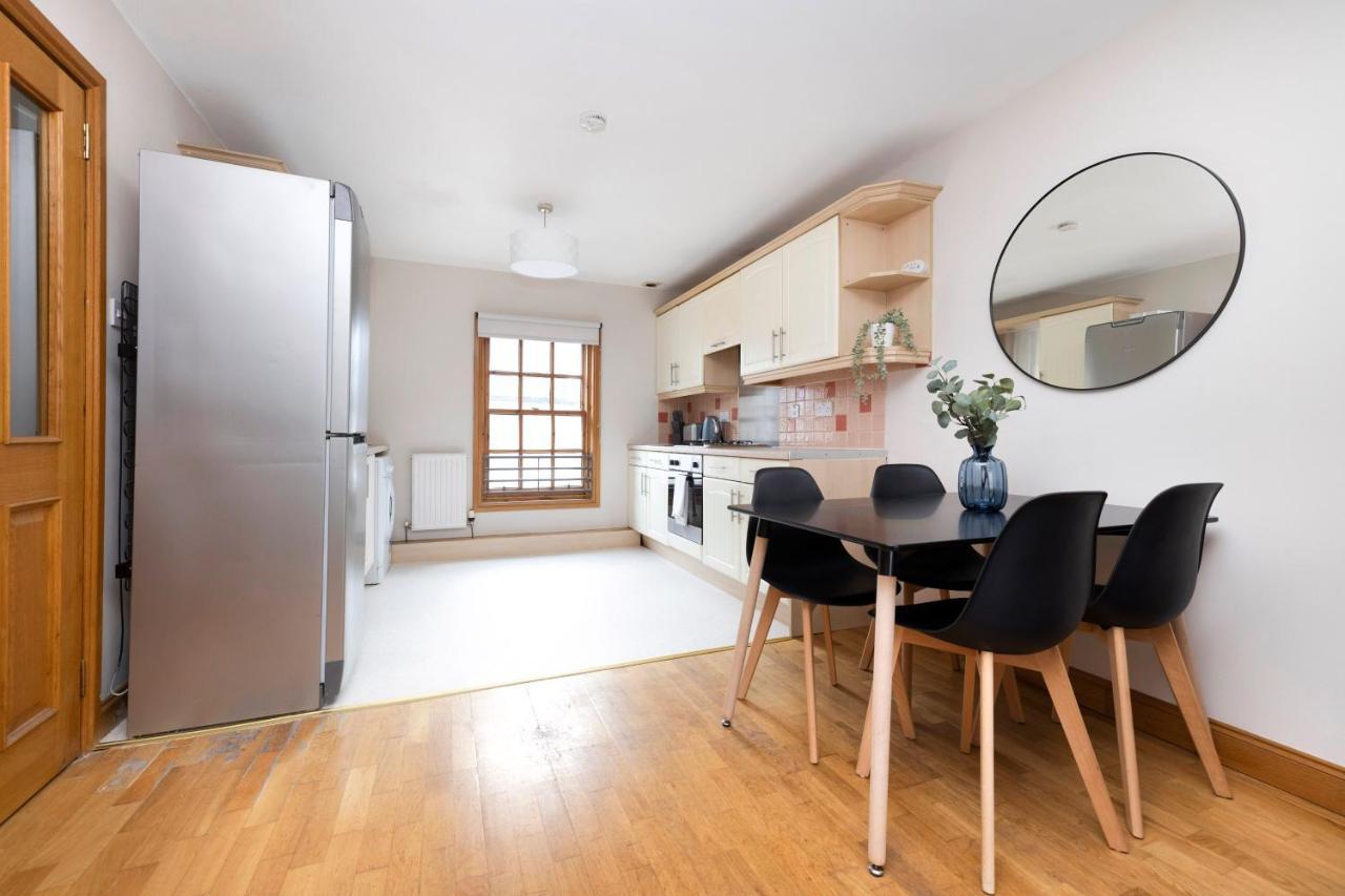 Joivy Bright And Cosy Flat Near The Scotland Gallery * Édimbourg